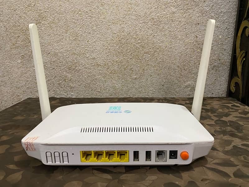 Fiberhome HG6821M GPON 2.4G/5G Fiber Optic Wifi Router 0