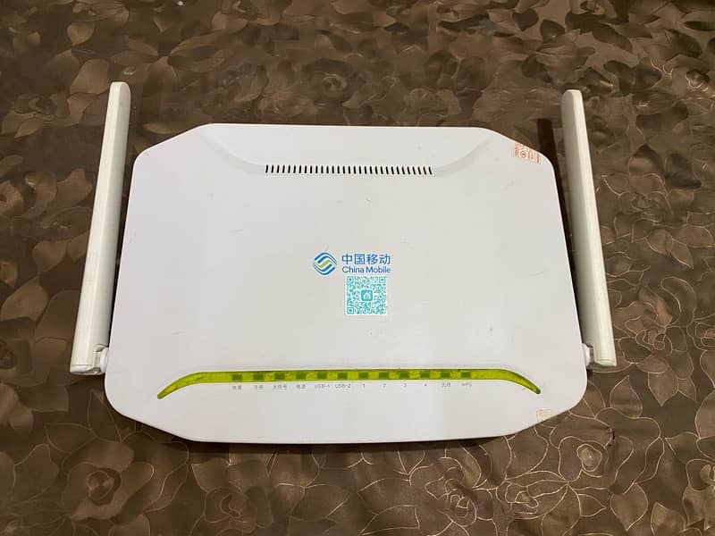 Fiberhome HG6821M GPON 2.4G/5G Fiber Optic Wifi Router 1