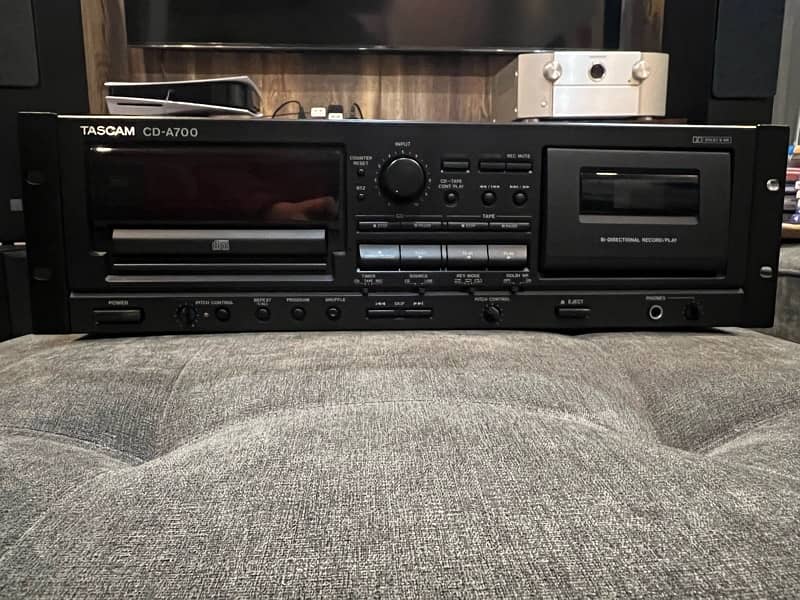 TASCAM CD-A700 CD Player / Cassette Combination Deck 1