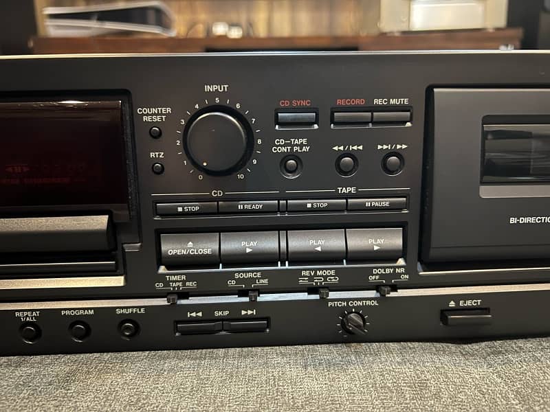 TASCAM CD-A700 CD Player / Cassette Combination Deck 3