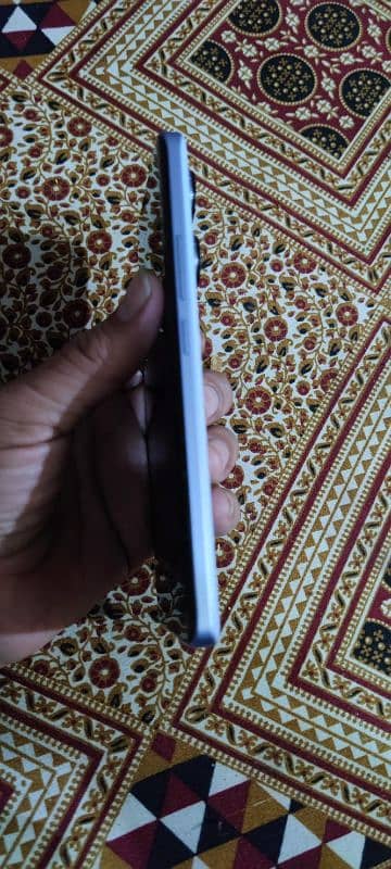 Hi dear friends iam seal my mobile phone Readmi note 13pro plus 5g 8