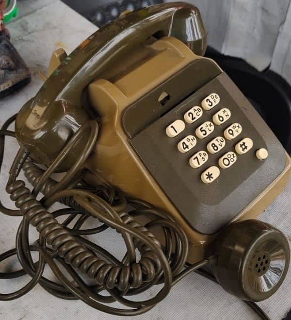 Antique Telephone set 2