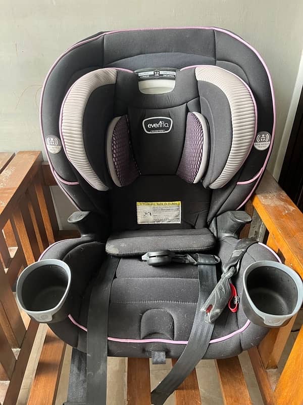 Evenflo Car seat in Perfect Condition For Sale 4