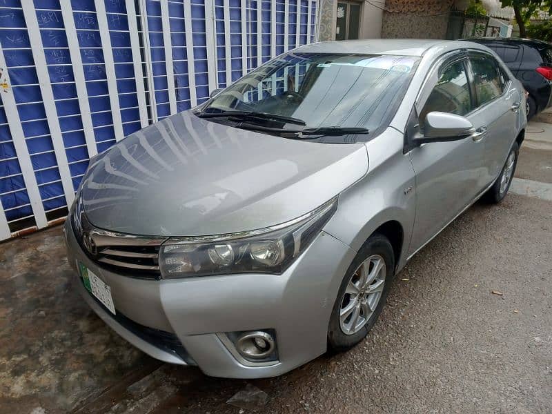 Toyota Corolla GLI 2015 family car 0