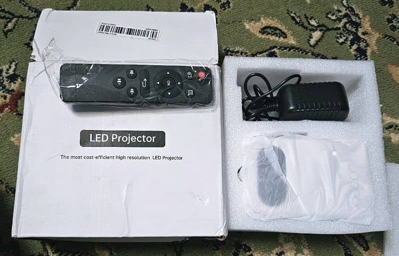 LED Portable Mini Projector Home Projection 5