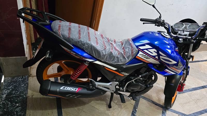 Honda CB 150F Total New Bike First Owner Minor Use 100% Ok 7