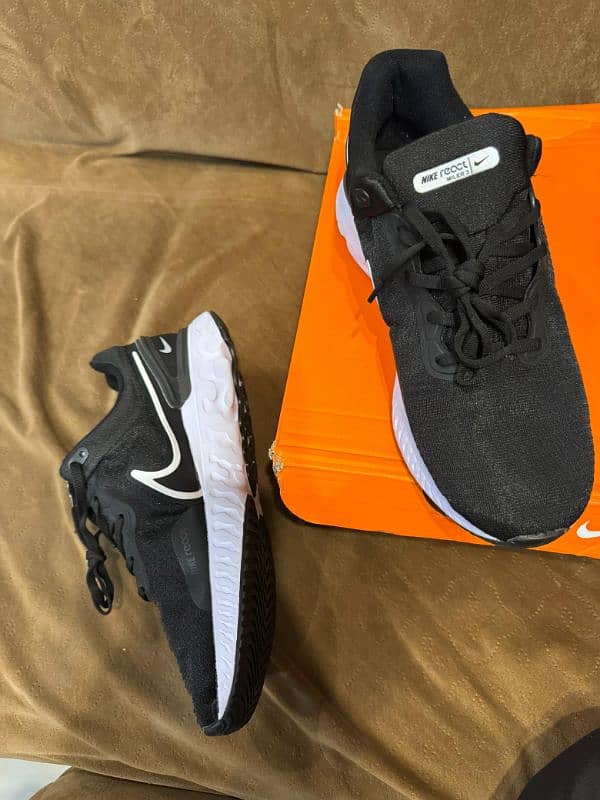 nike react miler 3 8