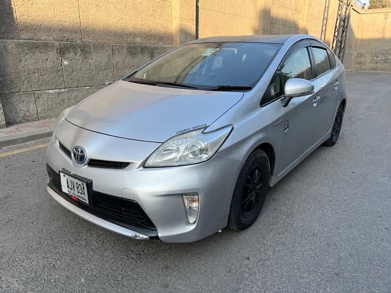 Toyota Prius 2014 3