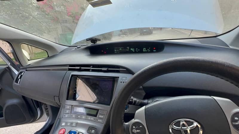 Toyota Prius 2014 11