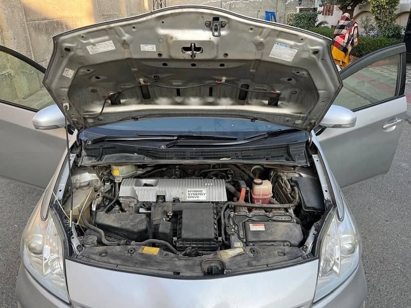 Toyota Prius 2014 12