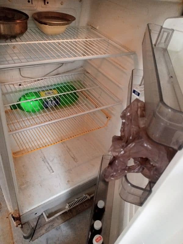 Fridge for sale . 5