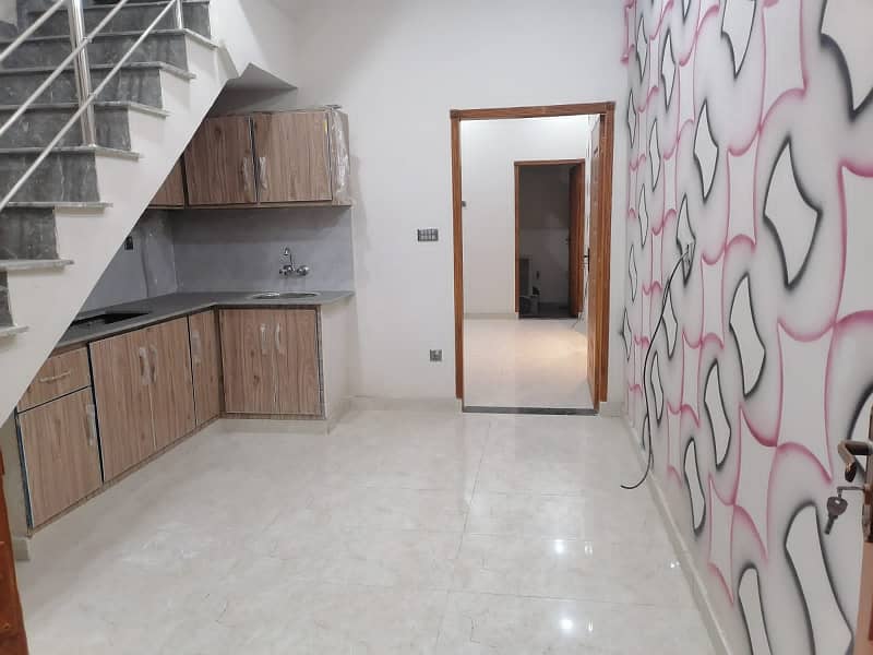 2.1/2 MARLA VIP HOUSE AVAILABLE FOR RENT 2