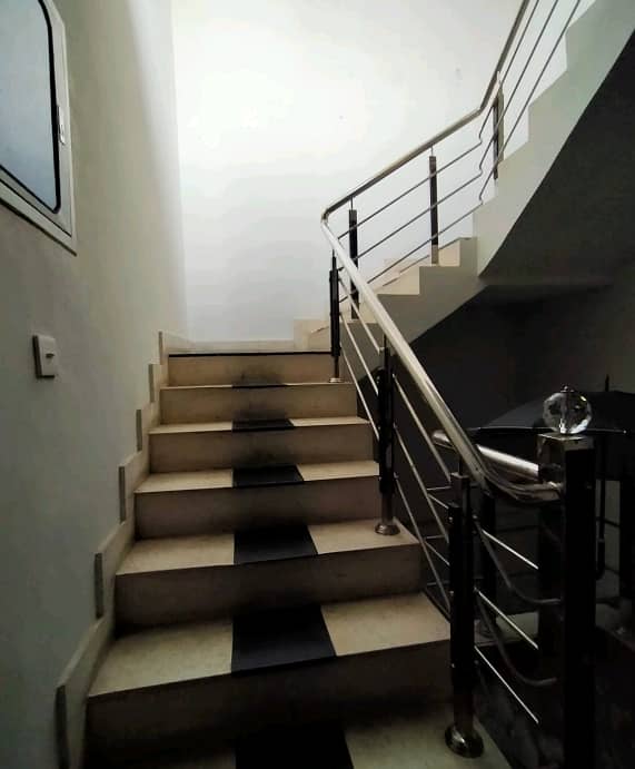 Upper Portion For rent In Beautiful Gulberg 3 0