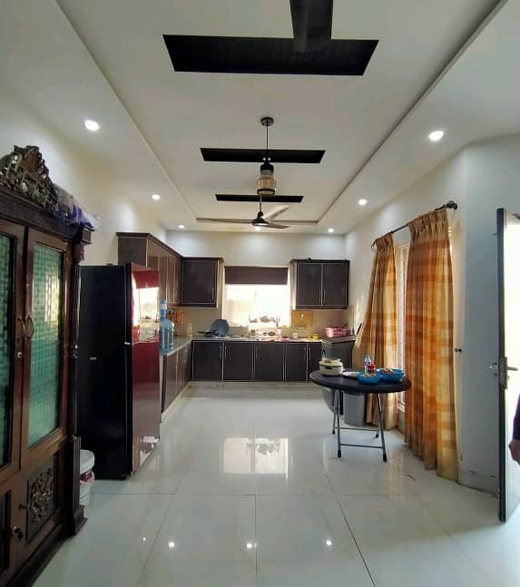 Upper Portion For rent In Beautiful Gulberg 3 2