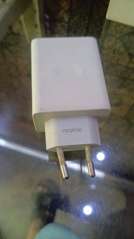 realme original charger 18 watt ka box wala 2