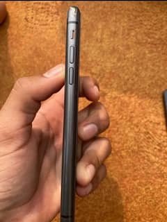 iphone 11 non pta   10/10 storage 64gb battery health 89% black color