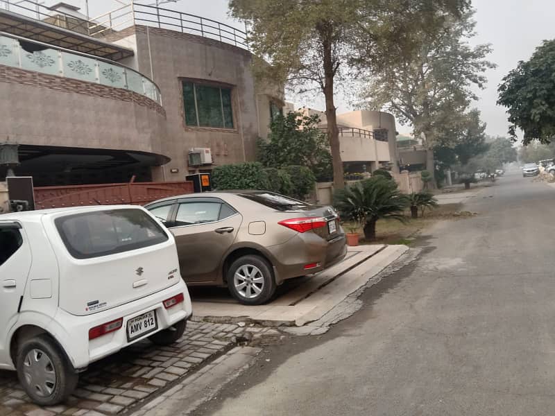 This Is A Four Bedroom House Located In Sector D Askari 10 Near To Park . 2