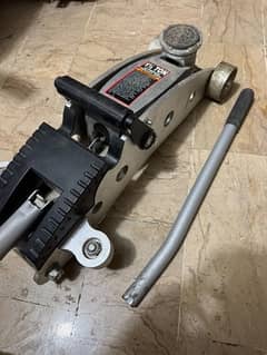 1.5 ton Trolley Jack