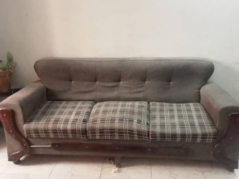 5 SeaterSofa for Sale (Used) 1