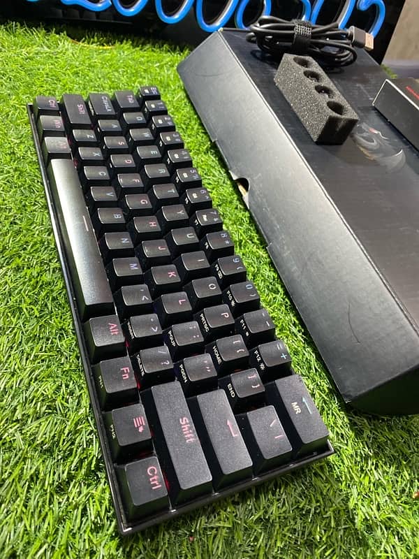 redragon keyboard 100% original only 1 week used 1