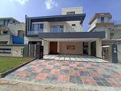 Dream Living Luxurious 1 Kanal Double Unit House In DHA Phase 1 Ready For Sale