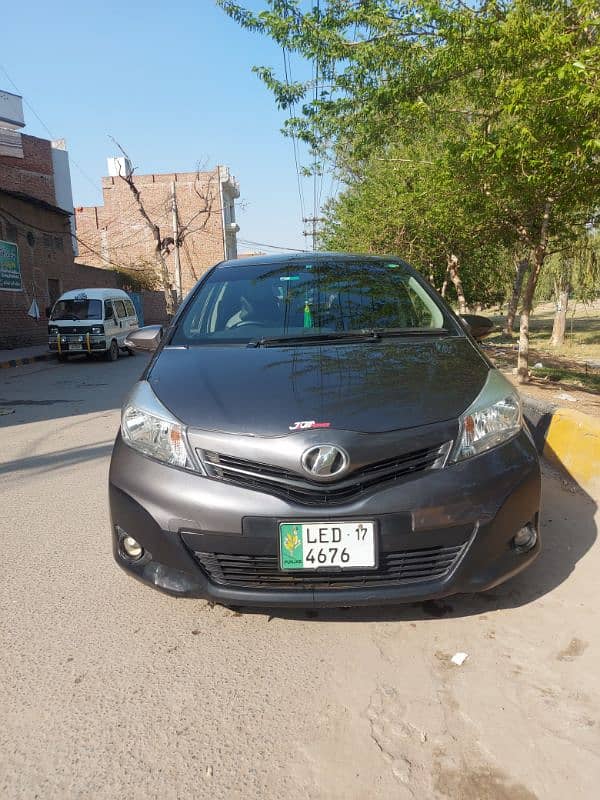 Toyota Vitz 2014 4