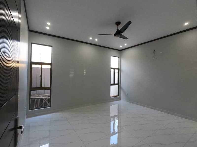 Prime Location House For sale In Beautiful Gulshan-e-Maymar - Sector W 17