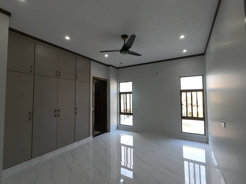 Prime Location House For sale In Beautiful Gulshan-e-Maymar - Sector W 25