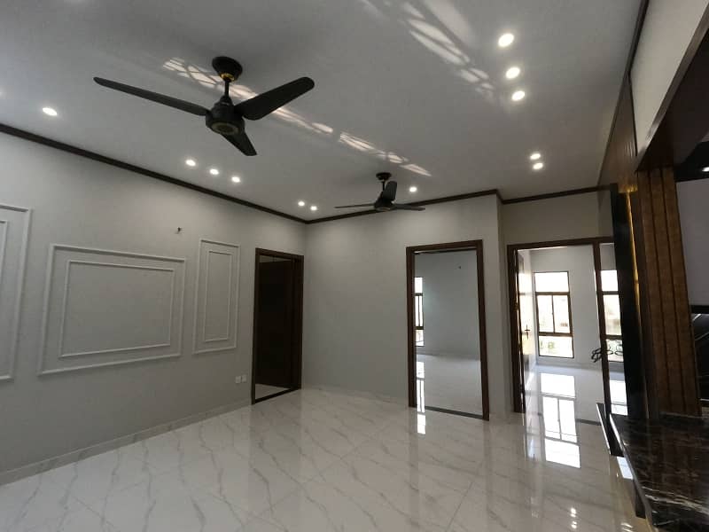 Prime Location House For sale In Beautiful Gulshan-e-Maymar - Sector W 31