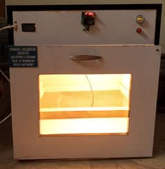 50/60 EGGS INCUBATOR EXCELLENT CONDITION SALE. . .