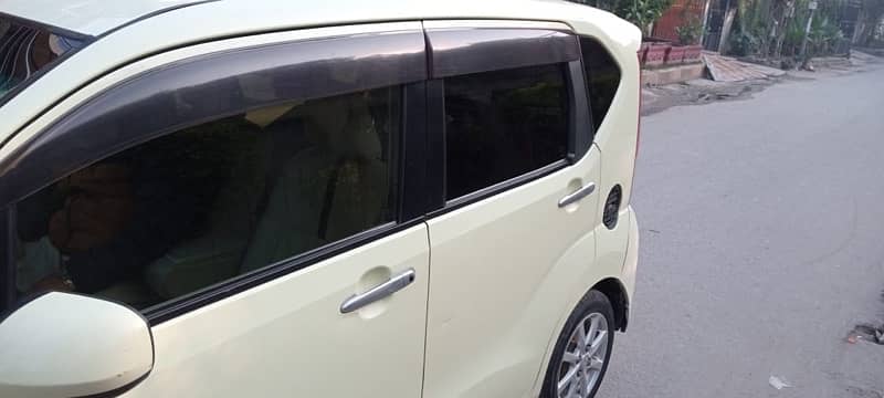 Daihatsu Move 2015 3