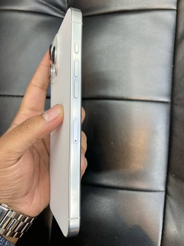 Iphone 16 Pro Max 256GB NON-PTA Factory Unlocked 3