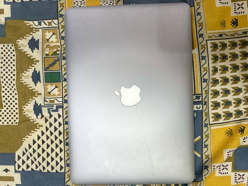 MACBOOK PRO 2015 13 INCHES 2