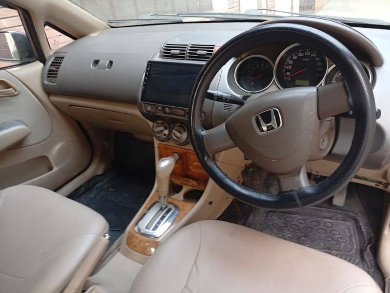 Fully automatic Honda City Vario 2004 5