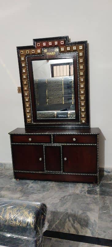 Dressing Table of Good Quality Wood 0