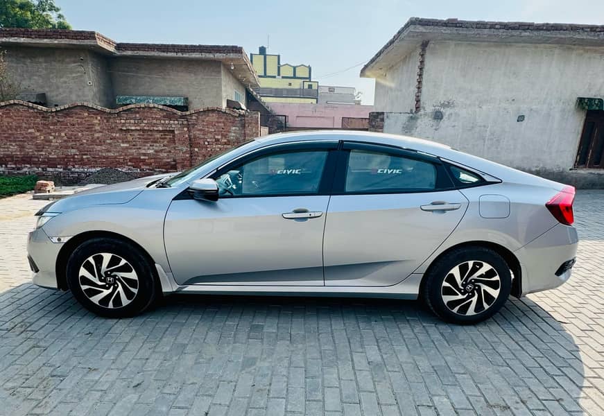 Honda Civic VTi Oriel Prosmatec 2019 16