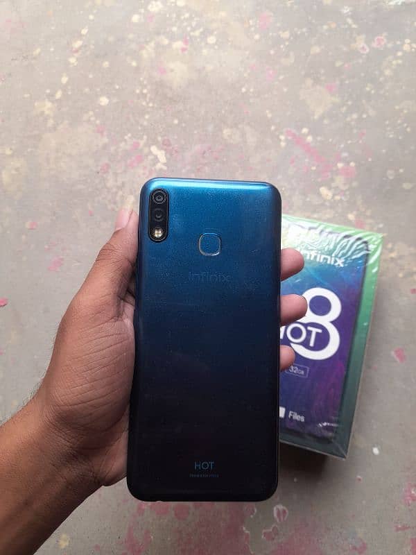 Infinix hot 8 lite 6