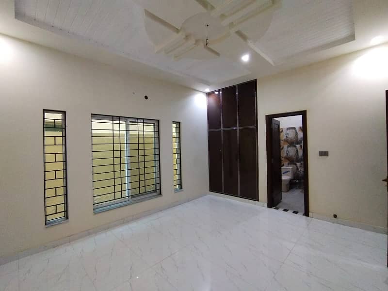 10 Marla Brand New House For Sale TNt Colony Santayana Road Near Rifha University Faisalabad 10