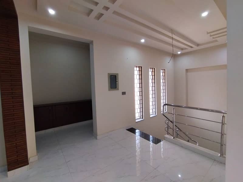 10 Marla Brand New House For Sale TNt Colony Santayana Road Near Rifha University Faisalabad 14