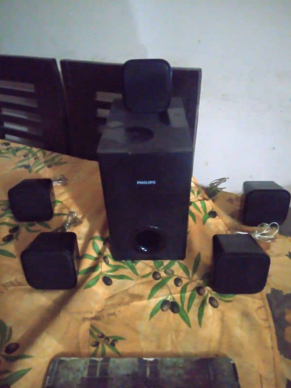 Philips Home Theater 5.1 1