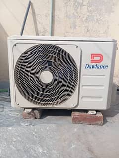 DAWLANCE 1 TON AC FOR URGENT SALE