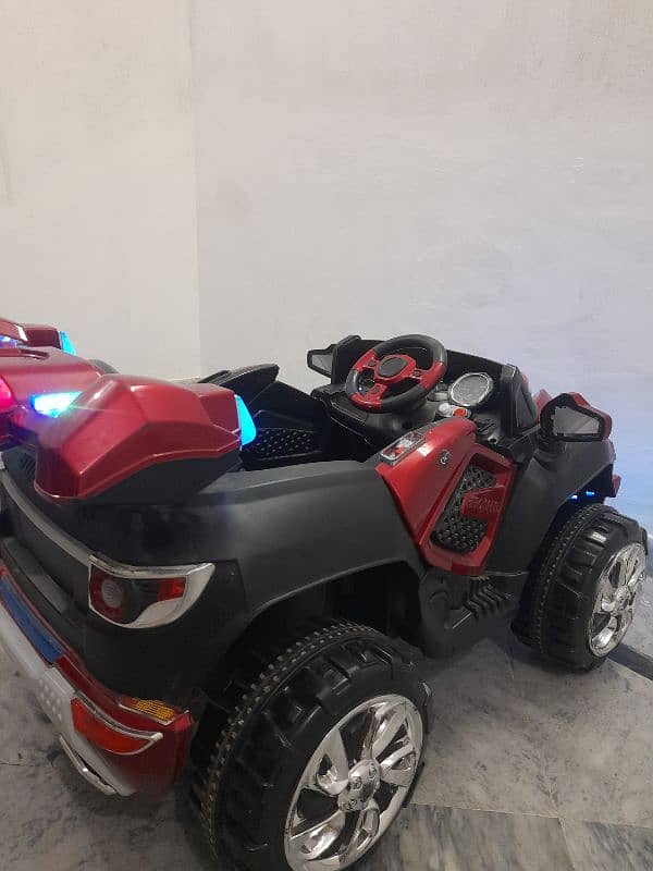 Electric Jeep 4×4 with Remote 3