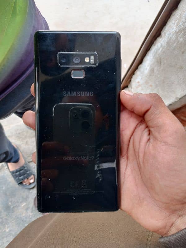 Samsung note 9 plus 3dot on shaded panel look in pics  baki sb ok hai 3