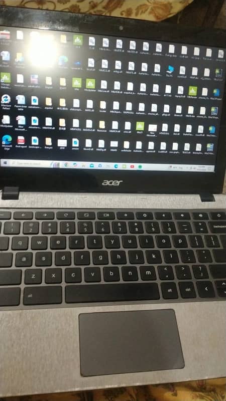 chromo book 4 gb ram all ok condition 1