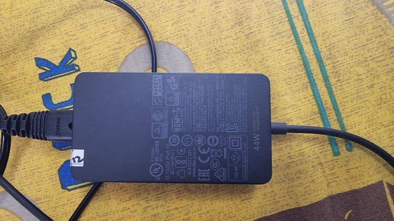 Microsoft Surface pro 7 i5 with 8 gb ram 128gb storage. URGENT SALE! 8