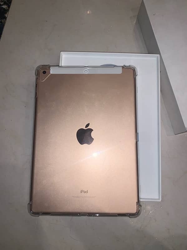 iPad 6th Generation 32 GB 2