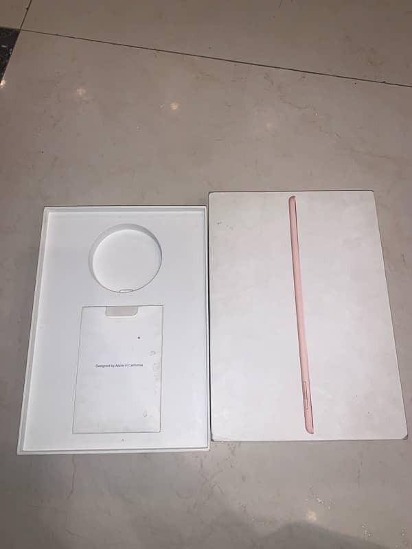 iPad 6th Generation 32 GB 3