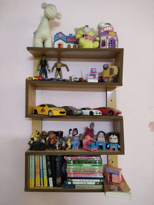 Toys/ Book racks 0