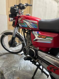 Honda 125 2023 model ha lush condition koi kaam Nahi hona wala