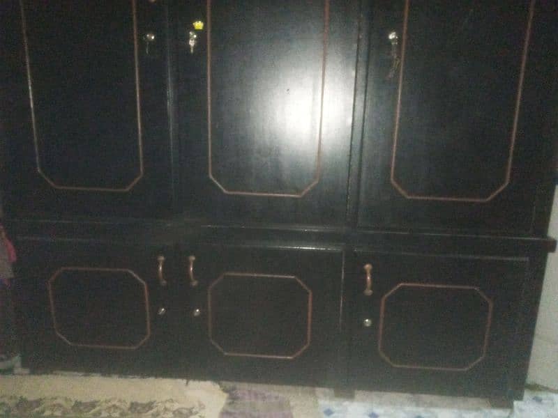 3 door wooden almari 2 pieces available urjent sale 2